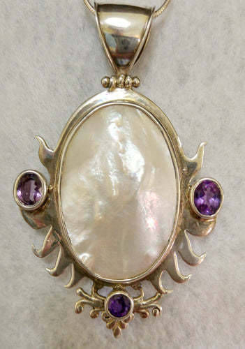 STERLING SILVER AND MOTHER OF PEARL PENDANT