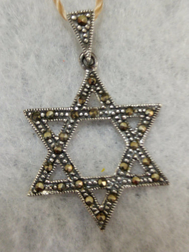 STERLING SILVER AND MARCASITE PENDANT
